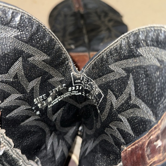 Texas Brown and Black Western Cowboy Boots - Picture 5 of 5